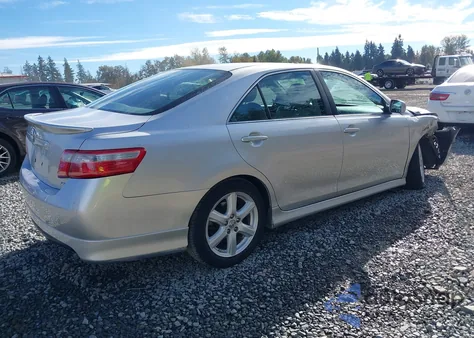 2009 Toyota Camry Se V6 z USA, uszkodzony, nr VIN 4T1BK46K39U092015